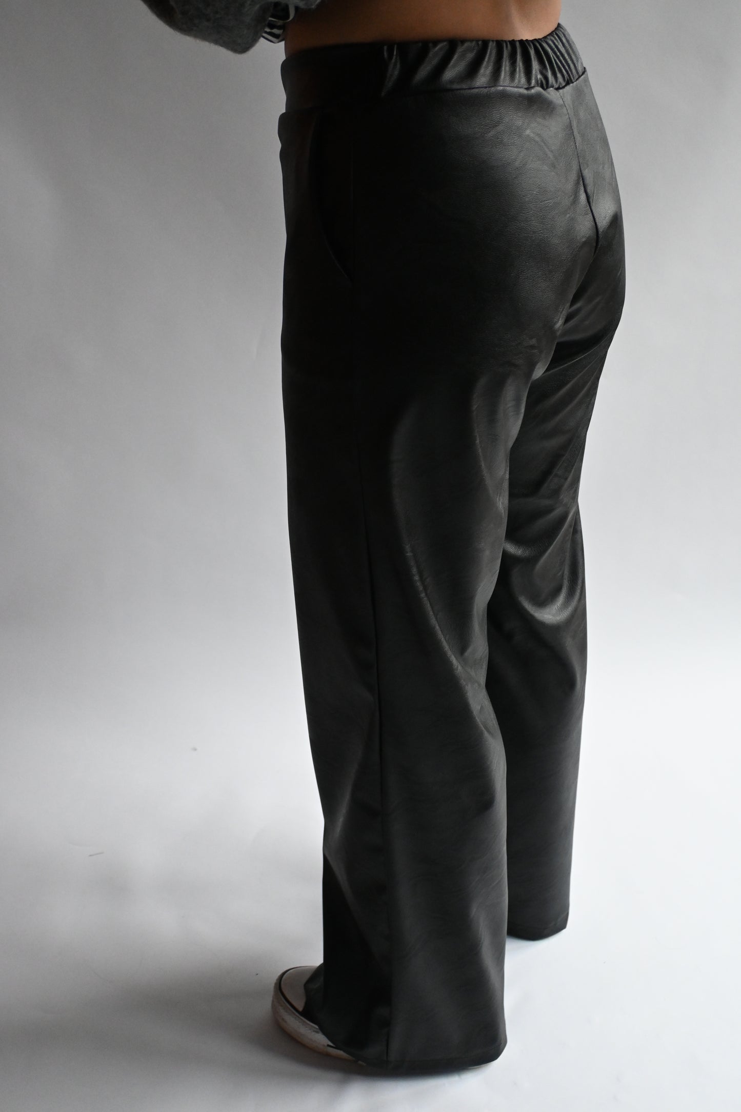 Léa leather trouser - black