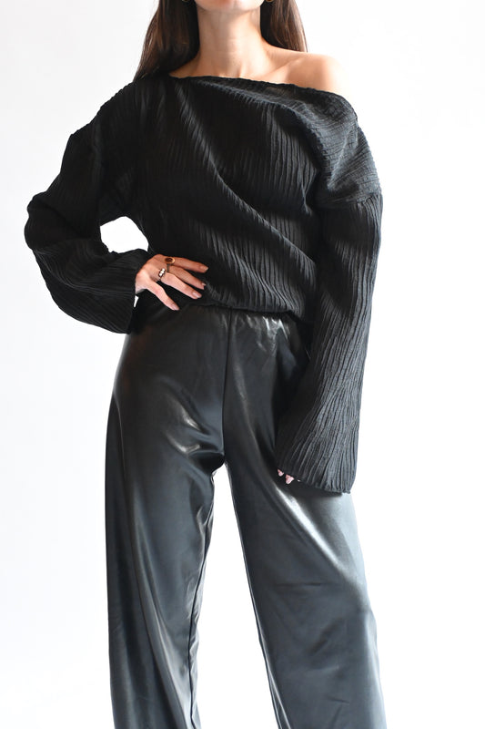 off-shoulder top - black