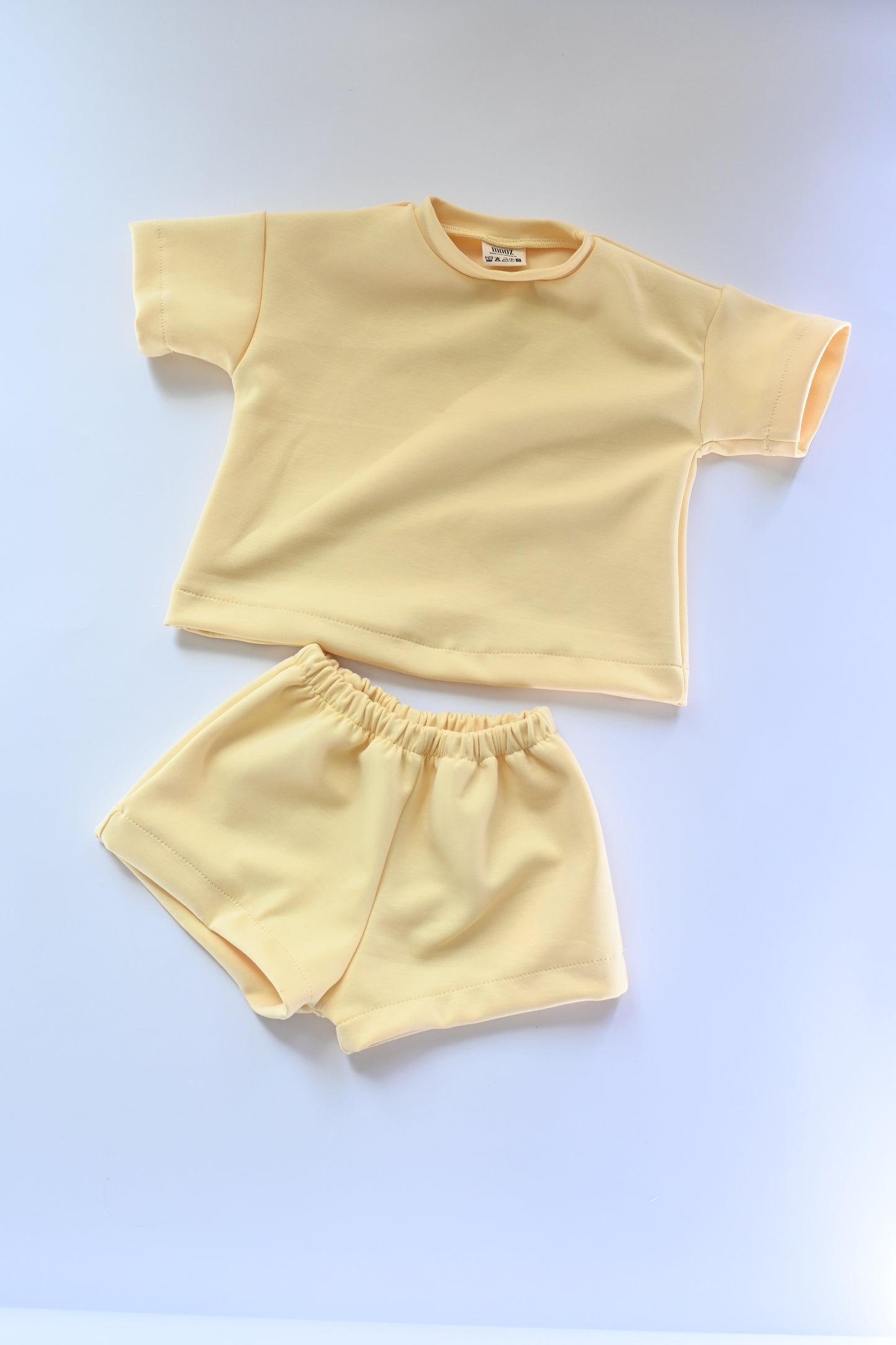 Skye short mini - butter yellow